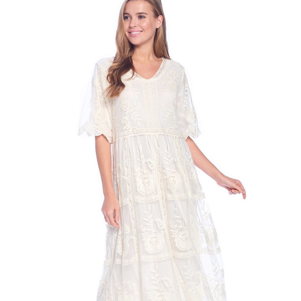Bellflower Oatmeal Lace Maxi Dress